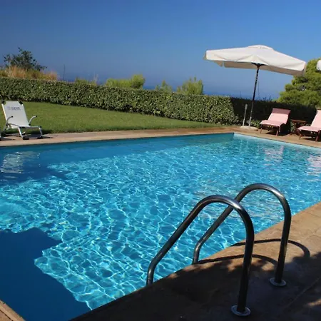 Holiday home Luxurious With Private Swimming Pool,garden & Sea-view *
